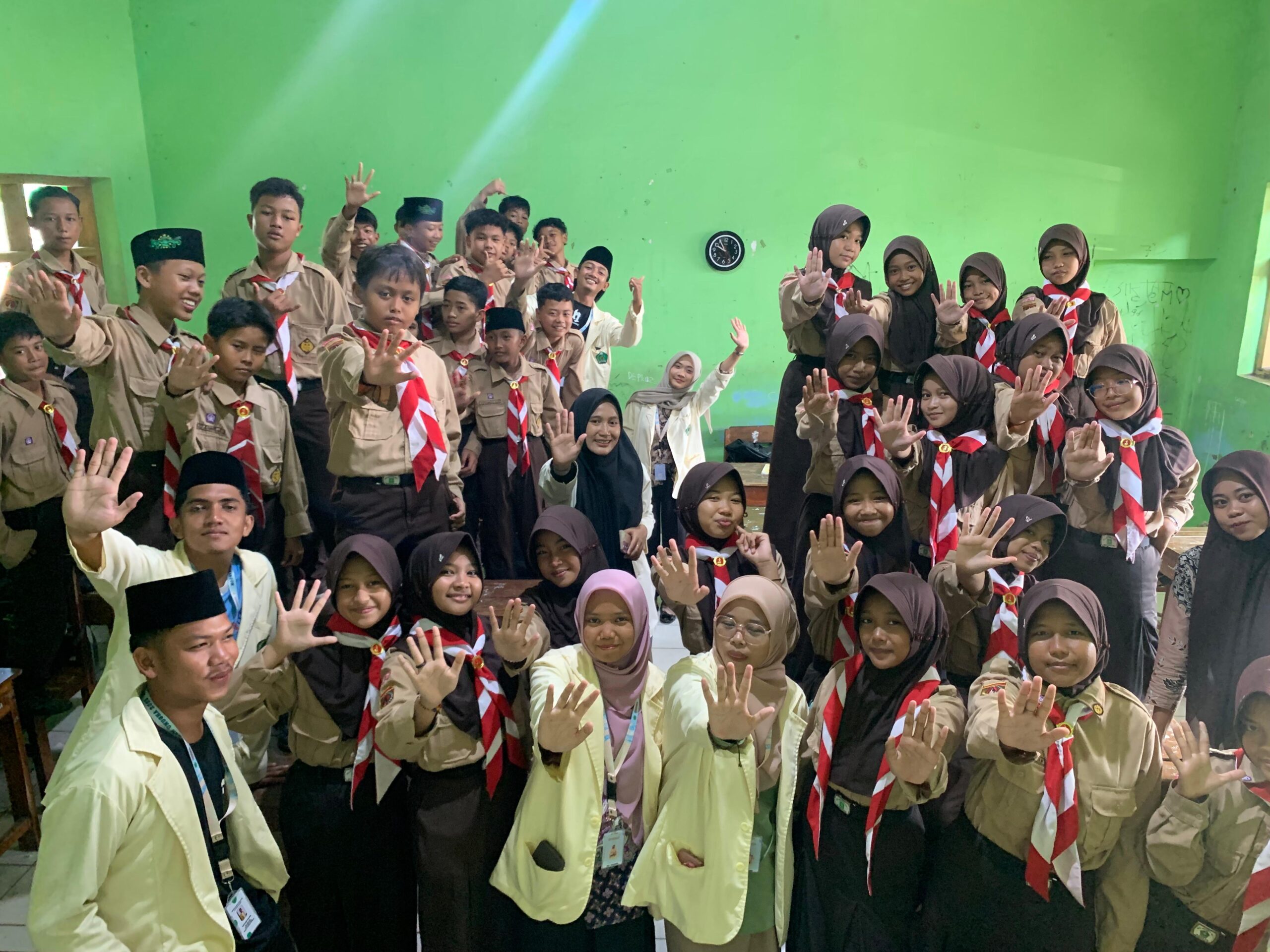 KKN Kelompok 24 Wujudkan Pemberdayaan Desa Banteran Lewat Edukasi, Keagamaan, Dan Teknologi
